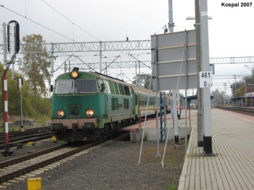 21.10.2007 (Rzepin) SU45-202 z pociągiem osobowym z Poznania Gł do Frankfurtu N/O.