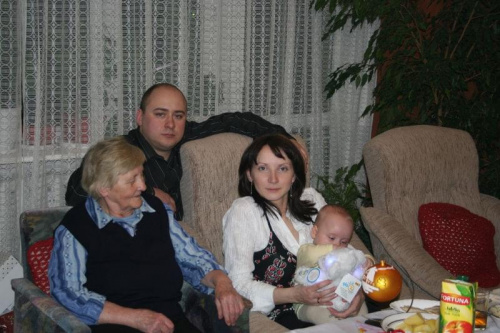 z prababcią i rodzicami - wigilia 2007