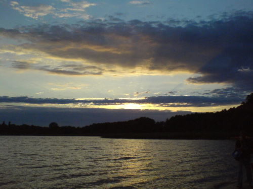 Zachodzące słońce - Boszkowo 2007 #zachód #boszkowo #dominice #jezioro #las #słońce