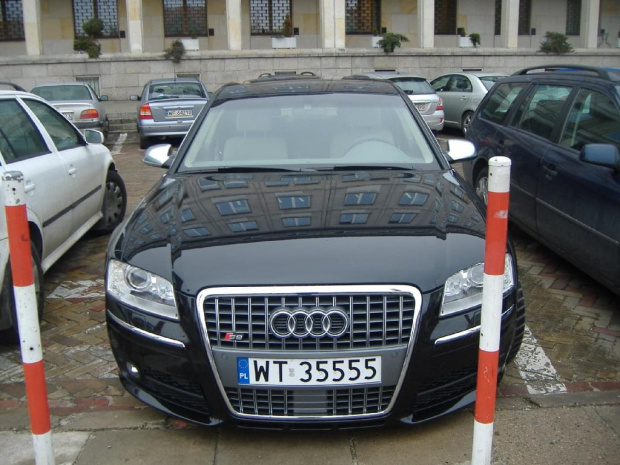 Audi S8