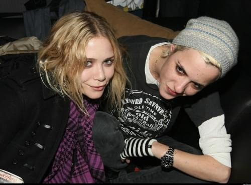 MK and DJ Samantha Ronson attend the Vitaminwater-events luty 2008