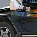 Ashley leaving a building in Culver City-paparazzi luty 2008