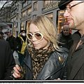 MK and Ash shopping in Paris-paparazzi luty 2008