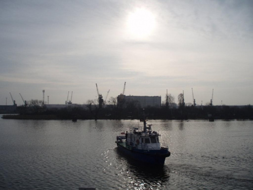 #słońce #wschód #port #Szczecin #rzeka #woda #statek #Odra
