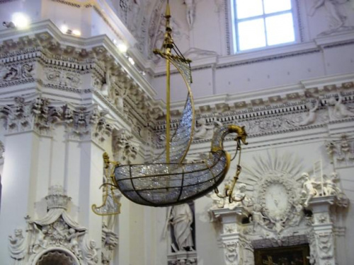 #kościół #litwa #statek #łódka #łódź #żyrandol