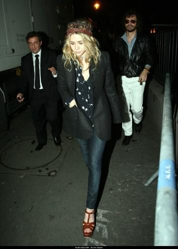 MK and Ash leaving Fendi Store party in Paris-paparazzi marzec 2008