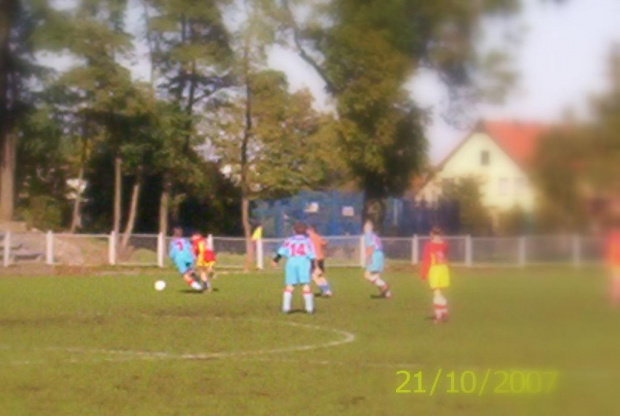 Orkan Rumia 4:0 Kaszuby Płochowo
22.10.2007 r. Liga JD1 grupa 1 #ORKANRUMIA #JUNIORD1 #LIGAJD1GrupaI #KaszubyPłochowo #mecz