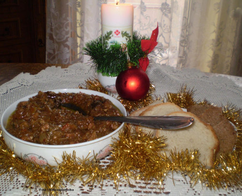 Bigos noworoczny.Przepisy: www.foody.pl , WWW.kuron.pl i http://kulinaria.uwrocie.info/ #DrugieDania #obiad #kulinaria #jedzenie #kapusta #bigos