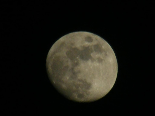 księżyc przed pełnią #księżyc #zoom