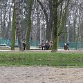 Siedzimy, czekamy będzie dobrze... #park