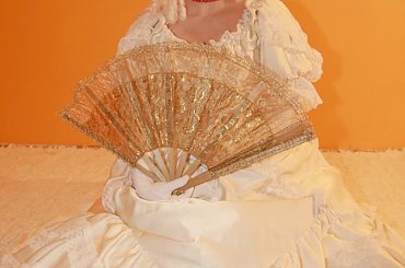 Zdjęcie hrabiny z gry internetowej Arena Albionu www.arena-albionu.pl #gra #erotyka #dziewczyna #kobieta #hrabina #suknia #sukienka #RPG #MMORPG