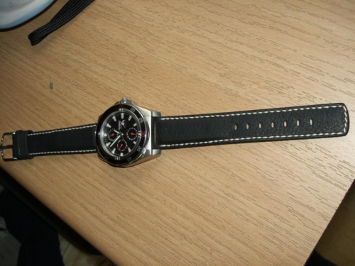 Casio Duro 200 (WR 20 ATM) , wietny zegarek męski duży- 40mm koperta, masywny , ze stali szlachetnej, zegarek posiada pełne wskazanie kalendarza w małych skalach na tarczy ( 320 zł) z dodatkowym paskiem - nowy Hirsch mariner 100m - 100% wodoodporny (...