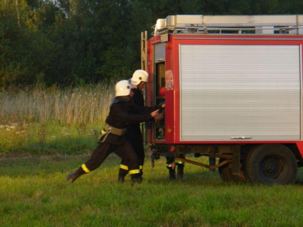 Rodzinny Piknik Strażacki w Starczowie - 18.08.2007 #StrażPożarna #OSP #piknik #pokazy