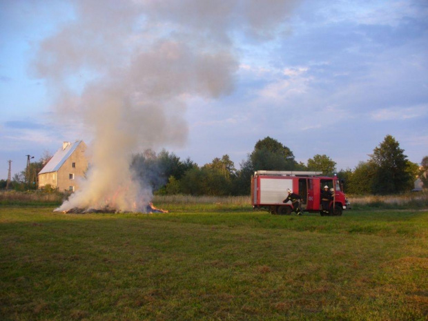 Rodzinny Piknik Strażacki w Starczowie - 18.08.2007 #StrażPożarna #OSP #piknik #pokazy