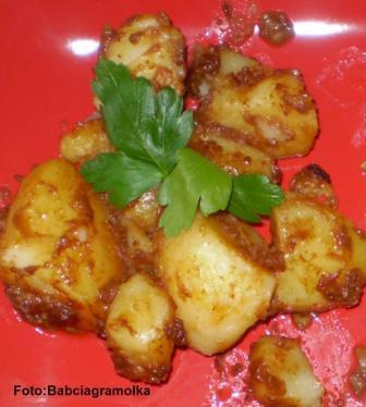 Ziemniaki z sosem sojowym.Przepisy na : http://www.kulinaria.foody.pl/ , http://www.kuron.com.pl/ i http://kulinaria.uwrocie.info/ #DodatkiDoIIDań #ziemniaki #obiad #jedzenie #kulinaria
