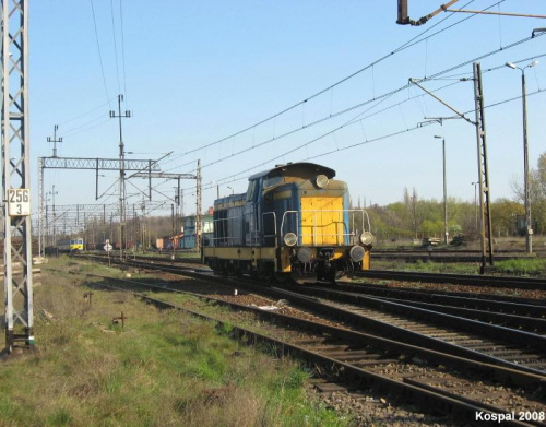 23.04.2008 SM42-411 (CTL) manewruje po przyjeździe od strony Szczecina.