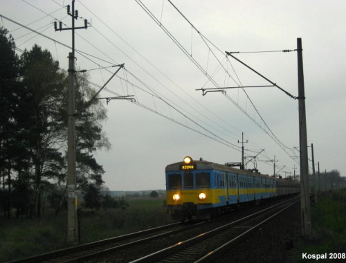 25.04.2008 Szlak Kostrzyn - Namyślin, EN57-1524 + ED72-005 jako pociąg osobowy REGALICA do Rzepina, zbliża się do Kostrzyna.