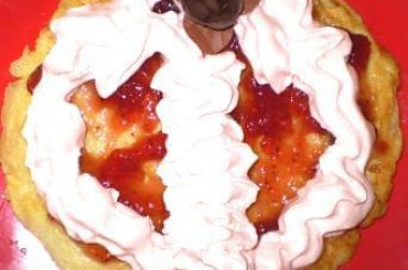 ,,Grzybek " truskawkowy.Przepisy na : http://www.kulinaria.foody.pl/ , http://www.kuron.com.pl/ i http://kulinaria.uwrocie.info/ #naleśniki #grzybek #omlet #słodkości #obiad #deser #jedzenie #DrugieDanie #kulinaria