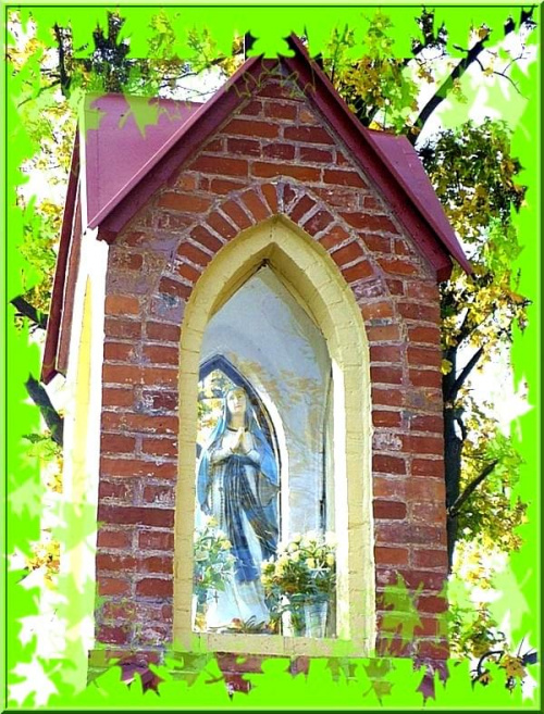 Kajkowo koło Ostródy - postać Matki Boskiej z kapliczki przydrożnej