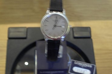 Les grands classiques 5.632.4.21.3. .29.344.219 ( 2800 zł)
Flagschip 4.216.472.2. .30.497.222 ( 2660zł ) #czas #zegarek #prezent #sex #hobby #święta #komunia