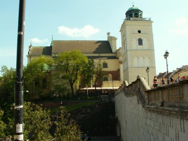 Stare Miasto i okolice w czasie wystawy niedźwiedzi.