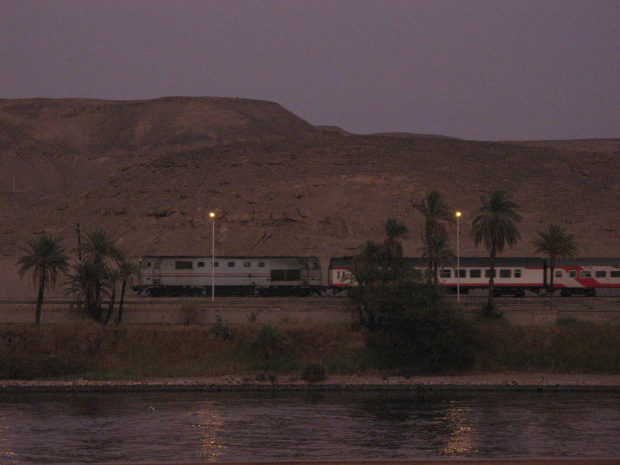 pociąg do Kairu #Egipt #RejsPoNilu