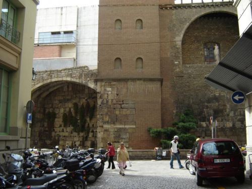 Gothic quarter - Roman wall