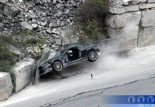 DBS Quantum Of Solace Crash