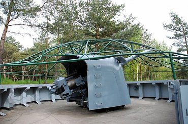 Obiekty militarne na Pomorzu #bunkry #fortyfikacje #broń #militaria #czołg #jastarnia #jurata #hel