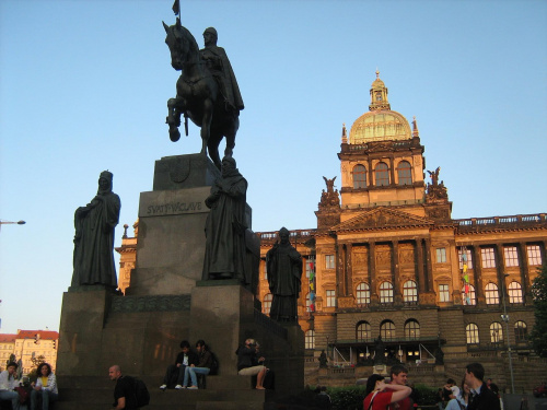 Praga- pomnik św.Wacława przed Muzeum Narodowym