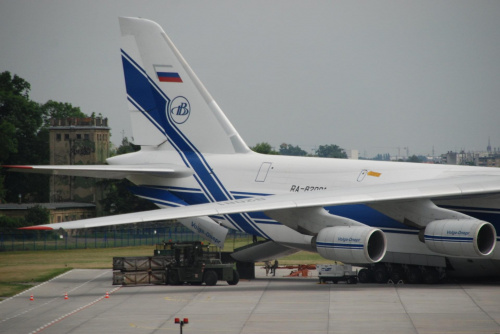 RA-82081, An-124-100 Rusłan