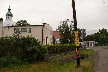 BURGRABICE - miejscowość w woj.opolskim, po prawo wieża renesansowego kościoła pw.Św.Bartłomieja #Burgrabice #Borkendorf #Opolszczyzna #kościół #wakacje #góry