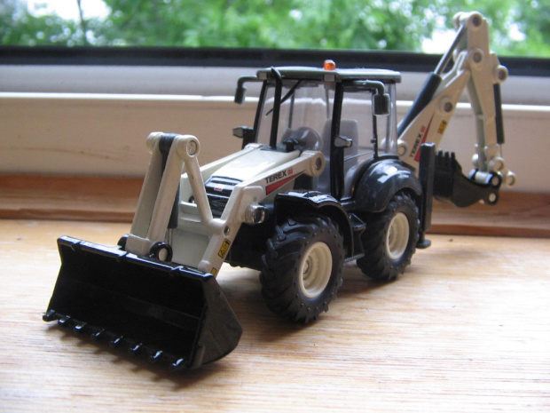 1:50 - Terex Fermec 880 Elite- SIKU