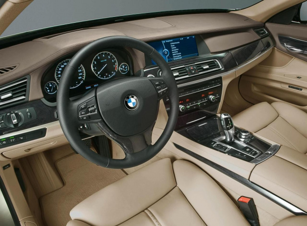 BMW 7 F01