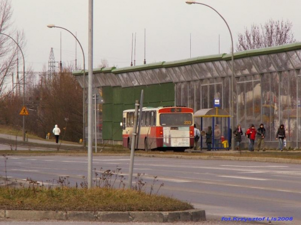 MPK Tarnów #233. 15 lutego 2008r. Linia 0A. Ostatni kurs w historii wykonała WIIMA #233 w dniu 19 marca 2008 roku na linii 3.