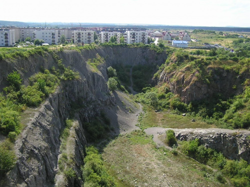 Rezerwat skalny "Ślichowice" im. Jana Czarnockiego, Kielce #skały #osiedle #góry