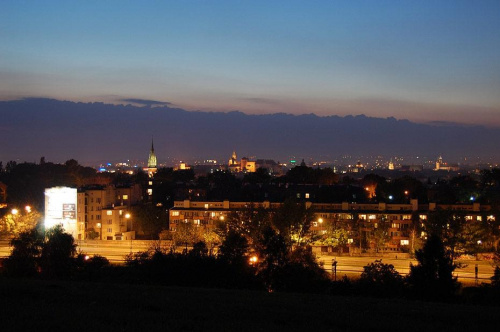 WIdok na Kraków z Kopca Krakusa o zachodzie słońca #kraków #polska #widok #noc #zmierzch #miasto