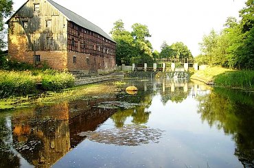 Młyn nad Notecią #krajobraz #młyn #natura #niebo #Rzeka