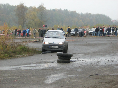 Kręciołek Dobczyce 28.10.07 Załoga Wójcik/ Szelerewicz fiat CC 700 :)