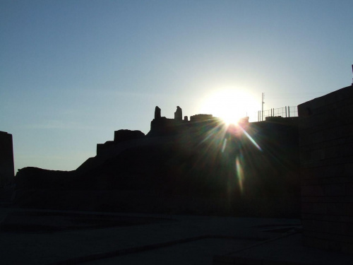 Wschód słońca nad swiątynią w Edfu. #WschódSłońca #edfu #egipt #świątynia #wakacje