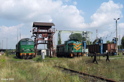 26.08.2008 ST44-949 oraz SM42-542 podczas postoju na terenie kostrzyńskiej szopy.