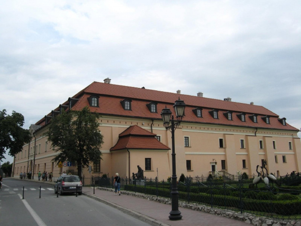 NIEPOŁOMICE