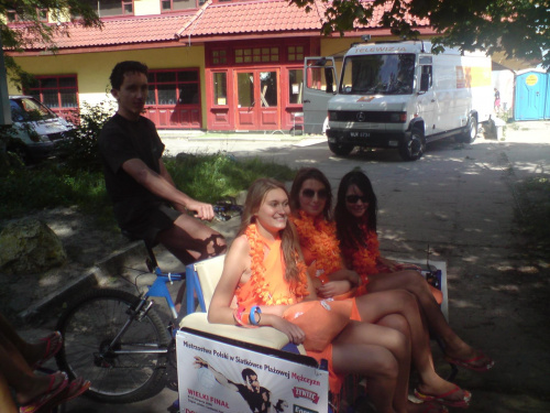 Riksze przy klubie #modelki #hostessy #riksze #riksza #Sopot #rowery #RikszePrzyKlubie
