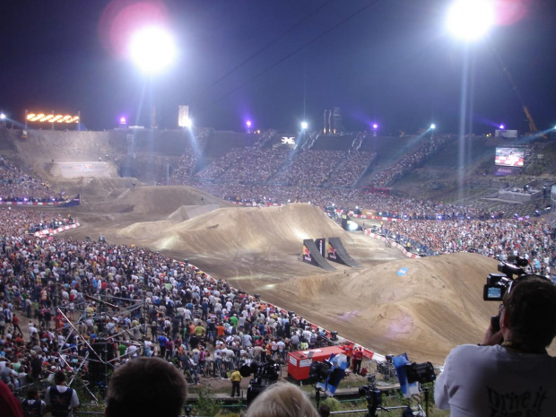 !!! #Warszawa #motocykle #zawody #StadionDziesięciolecia #StadionNarodowy #TravisPastrana