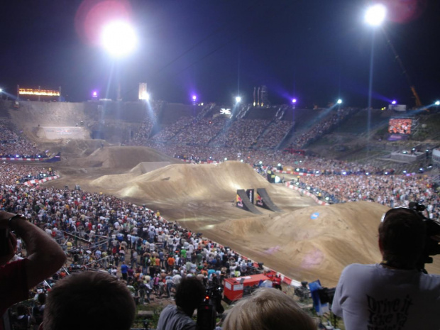 !!! #Warszawa #motocykle #zawody #StadionDziesięciolecia #StadionNarodowy #TravisPastrana