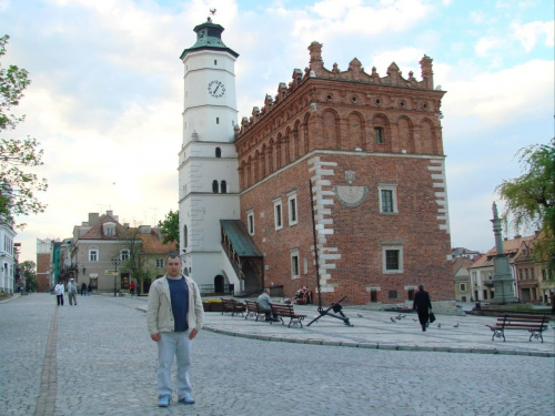 Rynek w Sandomierzu #Sandomierz #Polska #Rynek #kamienice #Ratusz #renesansans #kotwica #studnia