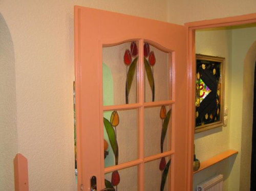 drzwi z tulipanami