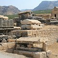 Hierapolis, Nekropola północna - chorzy tak licznie przybywający do leczniczych źródeł Pamukkale nie zawsze wracali do domów po odbytej kuracji... Jeden z największych cmentarzy Anatolii