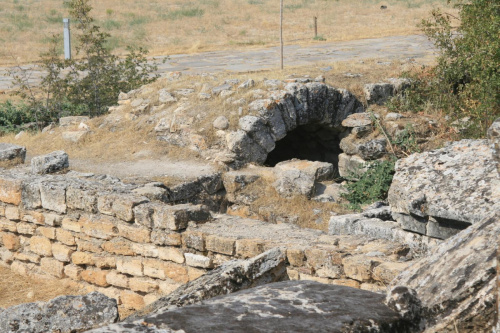 Hierapolis, Nekropola północna - chorzy tak licznie przybywający do leczniczych źródeł Pamukkale nie zawsze wracali do domów po odbytej kuracji... Jeden z największych cmentarzy Anatolii