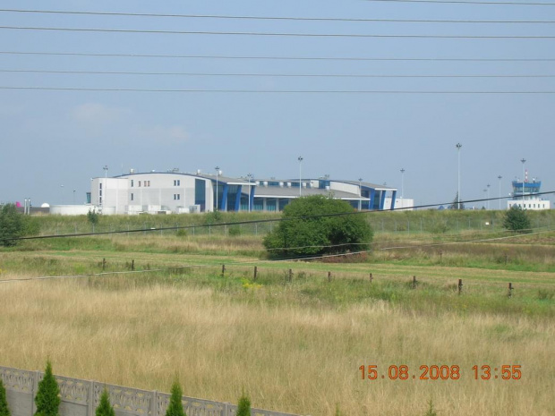 Parking przy lotnisku w Pyrzowicach - PEWNY PARKING: tel.: 668387364, www.pewny-parking-pyrzowice.prv.pl, www.pyrzowiceparking.com.pl,
